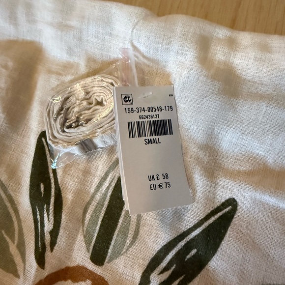 Abercrombie & Fitch White and Yellow Floral Dress - Picture 2 of 4